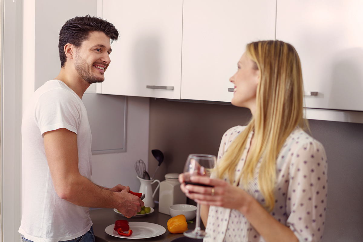 Couple using 6 smart advice tips on savings